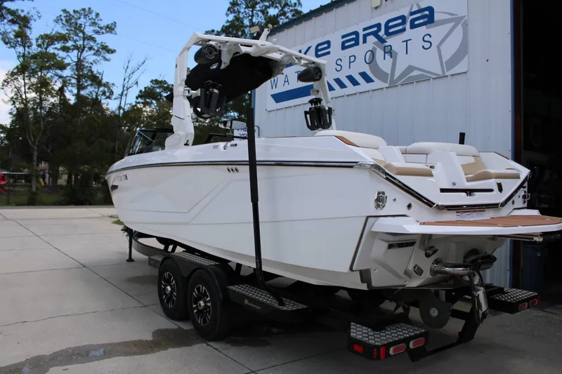 Slide: The Image of Nautique G25 2022 - 24