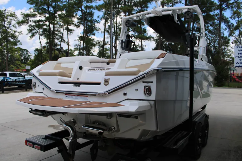 Slide: The Image of Nautique G25 2022 - 25