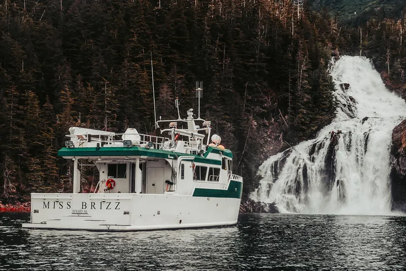Slide: The Image of Peregrine 62 Custom 2003 - 2