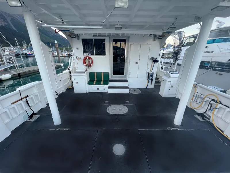 Slide: The Image of Peregrine 62 Custom 2003 - 4