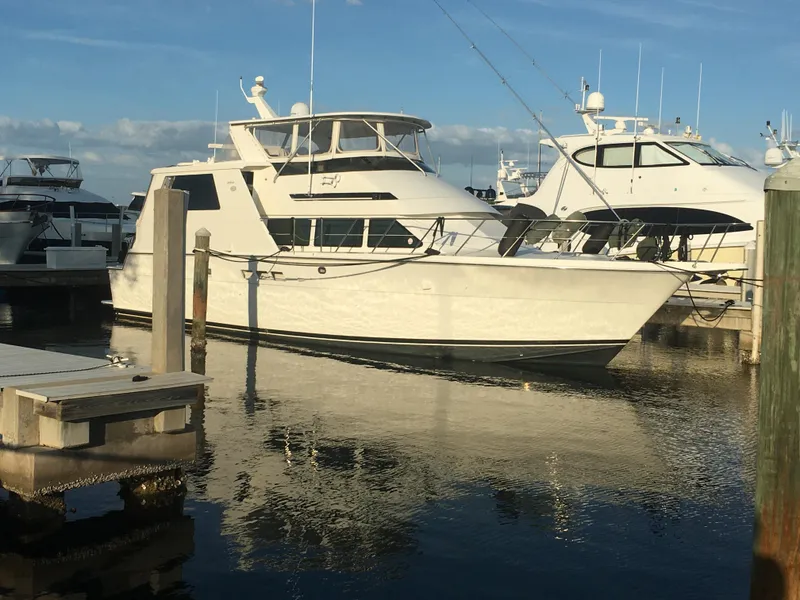 The Image of Hatteras 52 Cockpit Motor Yacht 1997 - 0