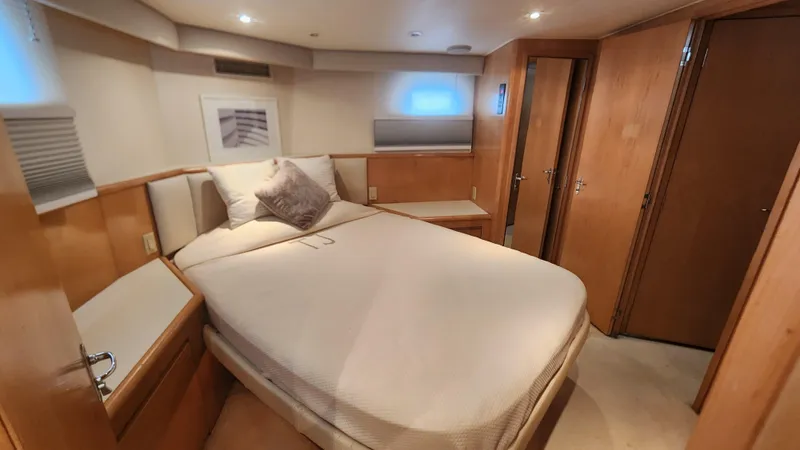 Slide: The Image of Hatteras 52 Cockpit Motor Yacht 1997 - 12