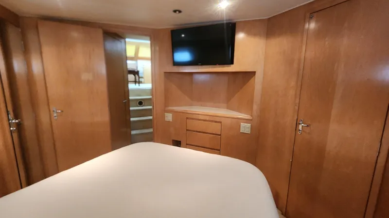Slide: The Image of Hatteras 52 Cockpit Motor Yacht 1997 - 13