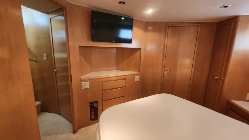 Slide: The Image of Hatteras 52 Cockpit Motor Yacht 1997 - 15
