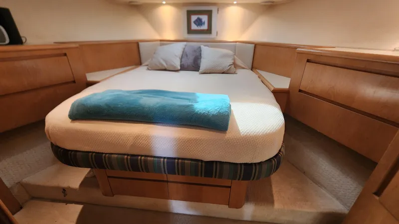 Slide: The Image of Hatteras 52 Cockpit Motor Yacht 1997 - 18