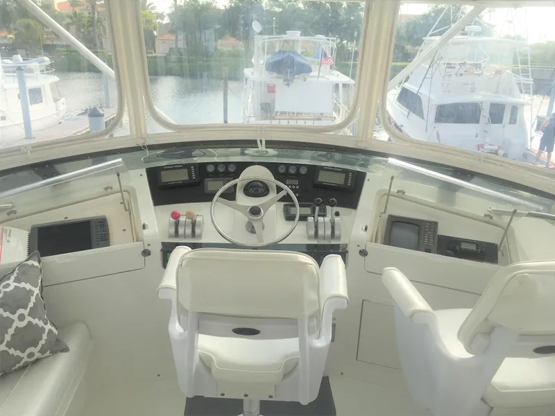 Slide: The Image of Hatteras 52 Cockpit Motor Yacht 1997 - 29