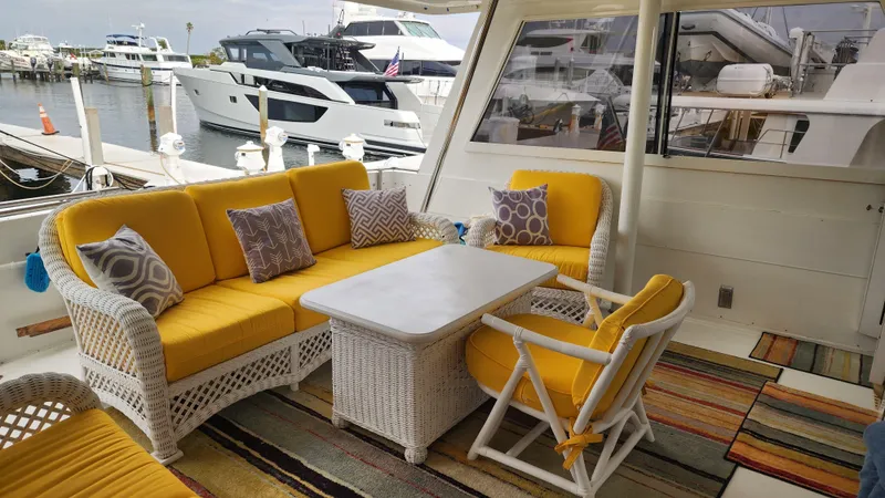 Slide: The Image of Hatteras 52 Cockpit Motor Yacht 1997 - 32