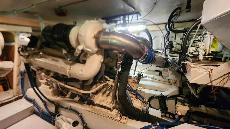 Slide: The Image of Hatteras 52 Cockpit Motor Yacht 1997 - 34
