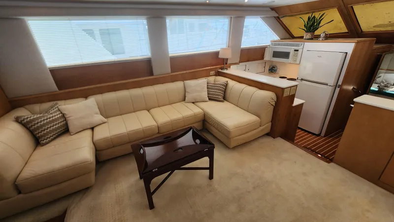 Slide: The Image of Hatteras 52 Cockpit Motor Yacht 1997 - 5