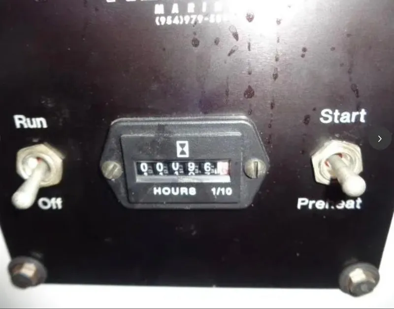 Slide: The Image of Hatteras 67 Cockpit Motor Yacht 1989 - 39
