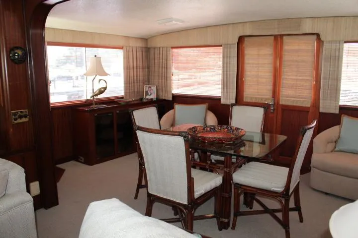 Slide: The Image of Hatteras 58 Motor Yacht 1985 - 10