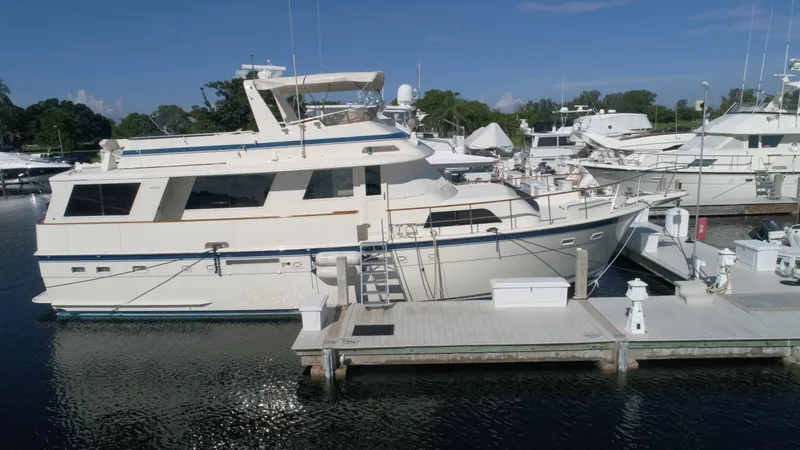 Slide: The Image of Hatteras 58 Motor Yacht 1985 - 3