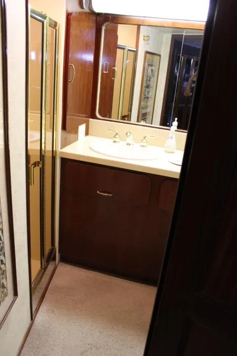 Slide: The Image of Hatteras 58 Motor Yacht 1985 - 37