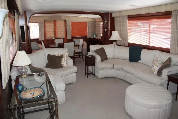 Slide: The Image of Hatteras 58 Motor Yacht 1985 - 4