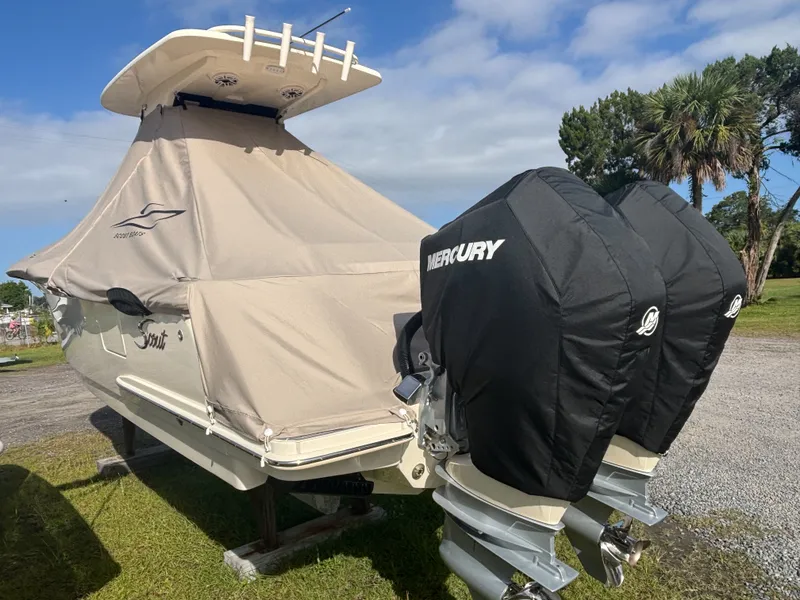 Slide: The Image of Scout 260 LXF 2024 - 10