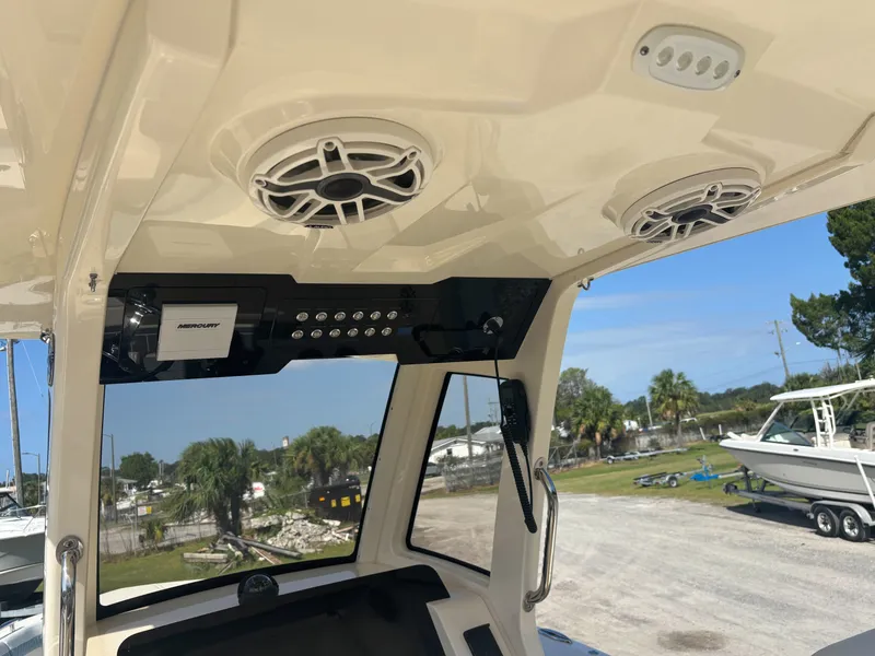 Slide: The Image of Scout 260 LXF 2024 - 24