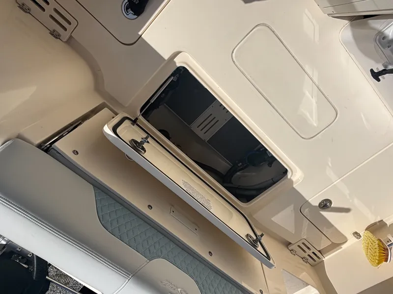 Slide: The Image of Scout 260 LXF 2024 - 39