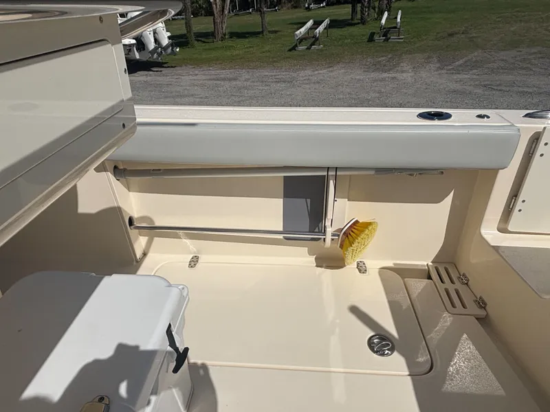 Slide: The Image of Scout 260 LXF 2024 - 41