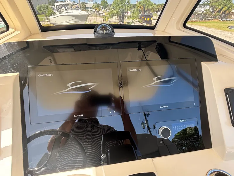 Slide: The Image of Scout 260 LXF 2024 - 45