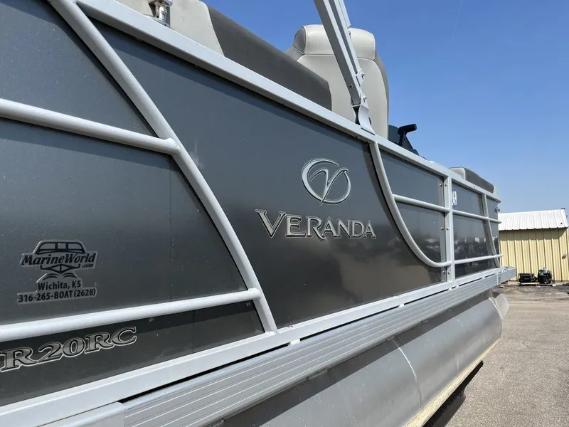 Slide: The Image of Veranda VR20RC Bi-Toon 2023 - 3
