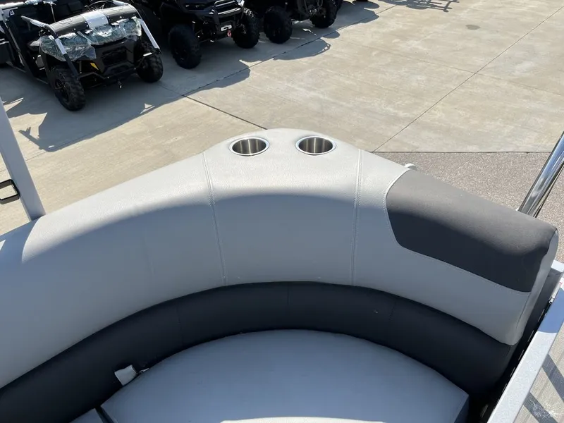 The Image of Veranda VR20RC Bi-Toon 2023 - 0