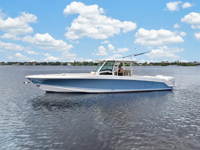 Slide: The Image of Boston Whaler 380 OUTRAGE 2018 - 1