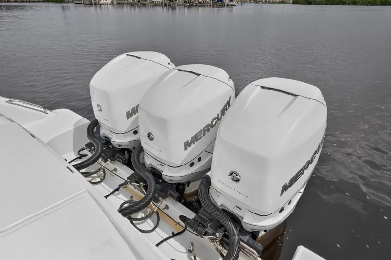 Slide: The Image of Boston Whaler 380 OUTRAGE 2018 - 49