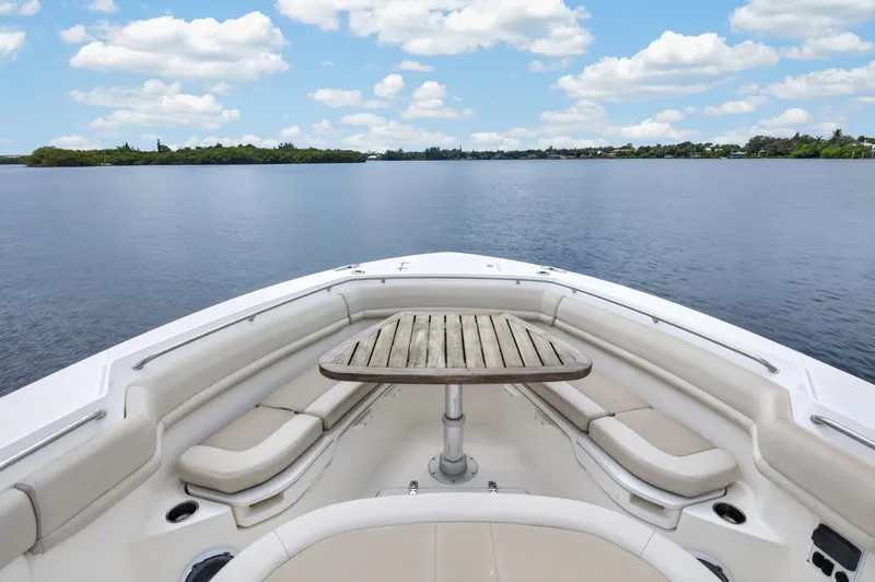 Slide: The Image of Boston Whaler 380 OUTRAGE 2018 - 28