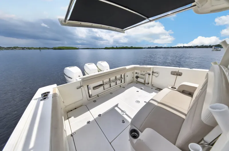 Slide: The Image of Boston Whaler 380 OUTRAGE 2018 - 36
