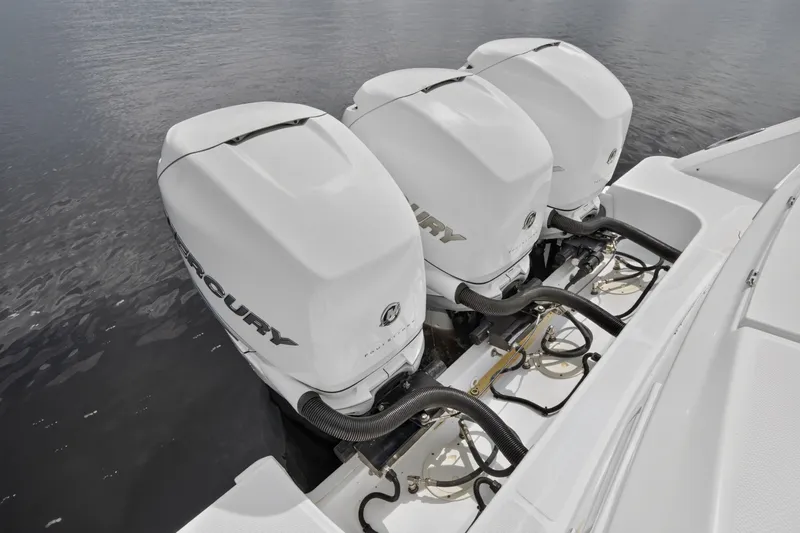 Slide: The Image of Boston Whaler 380 OUTRAGE 2018 - 51