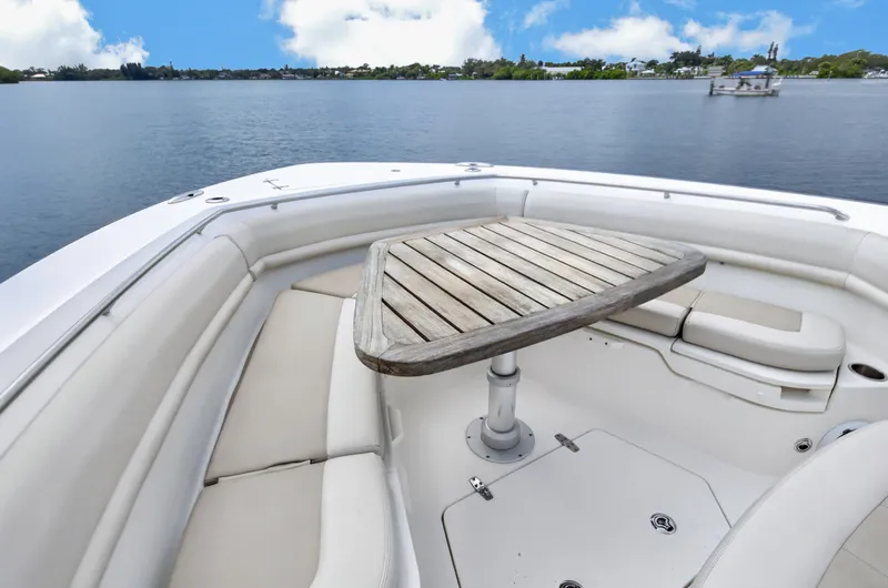 Slide: The Image of Boston Whaler 380 OUTRAGE 2018 - 29