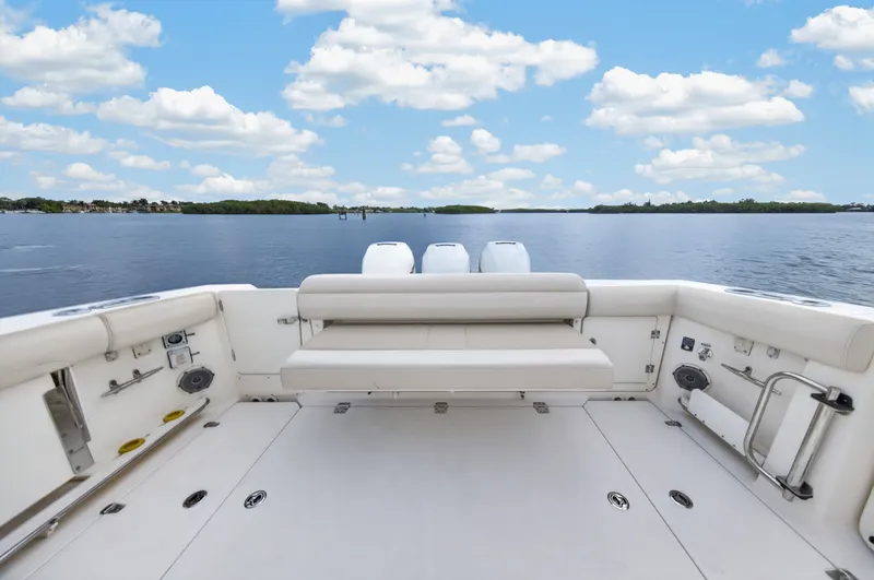 Slide: The Image of Boston Whaler 380 OUTRAGE 2018 - 40
