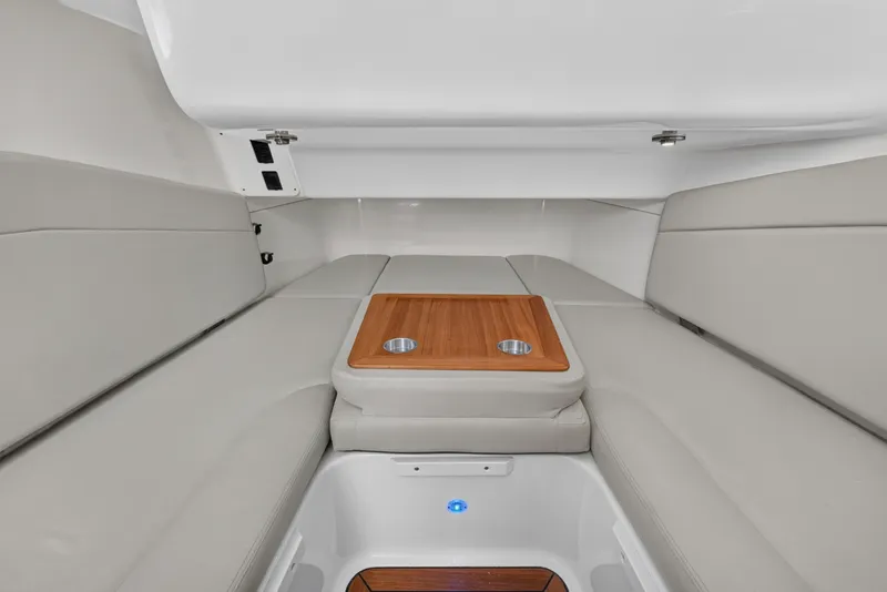 Slide: The Image of Boston Whaler 380 OUTRAGE 2018 - 23