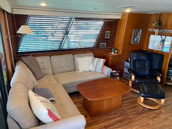 Slide: The Image of Viking Extended Aft Deck Motor Yacht 1990 - 6