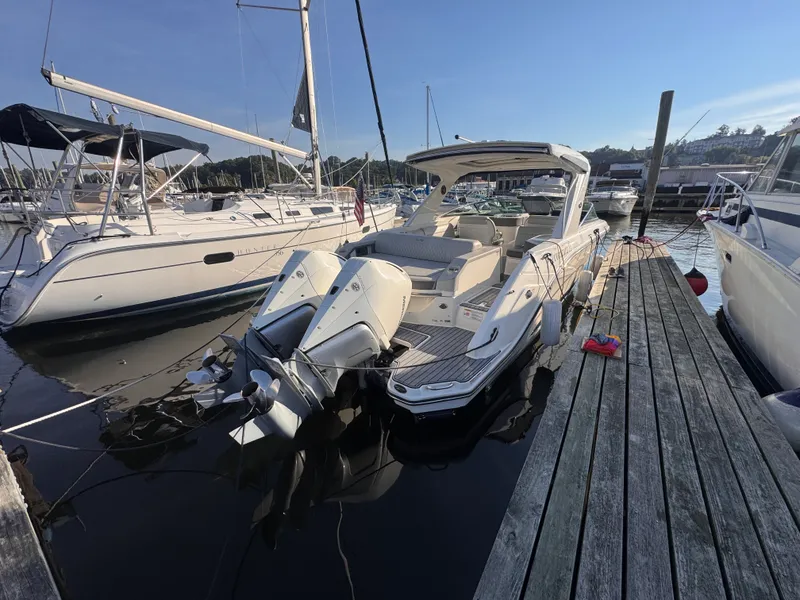 Slide: The Image of Sea Ray 310 SLX OB 2020 - 5