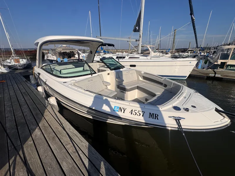 Slide: The Image of Sea Ray 310 SLX OB 2020 - 28