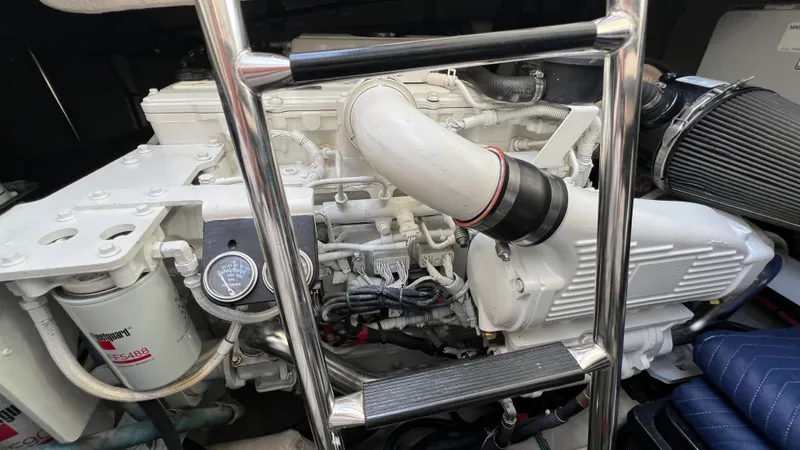 Slide: The Image of Sea Ray 48 Sundancer 2006 - 97