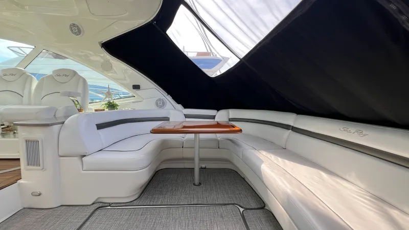 Slide: The Image of Sea Ray 48 Sundancer 2006 - 16