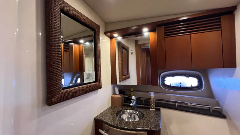 Slide: The Image of Sea Ray 48 Sundancer 2006 - 63