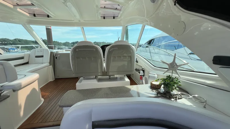 Slide: The Image of Sea Ray 48 Sundancer 2006 - 19
