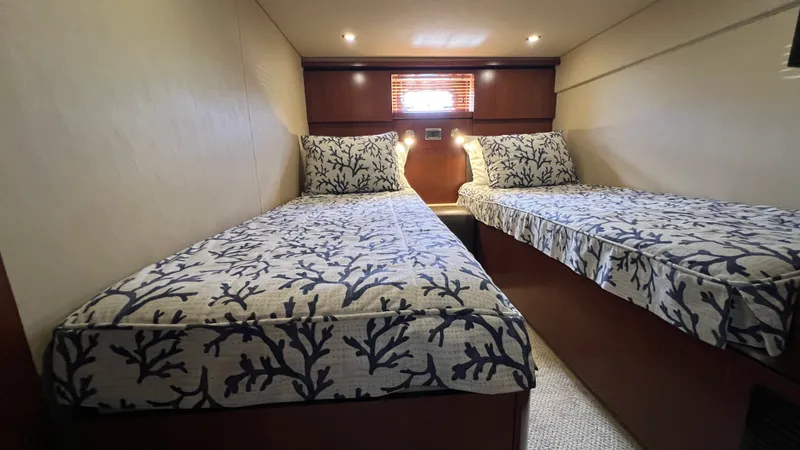 Slide: The Image of Sea Ray 48 Sundancer 2006 - 72