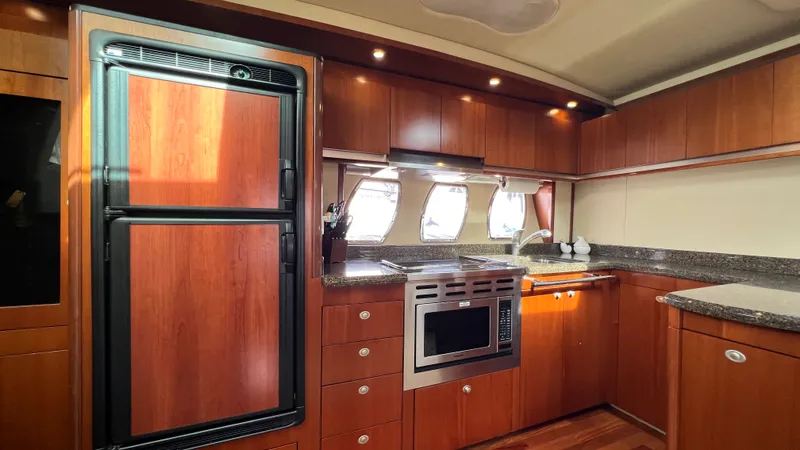 Slide: The Image of Sea Ray 48 Sundancer 2006 - 42