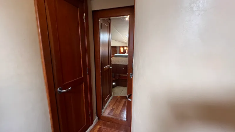Slide: The Image of Sea Ray 48 Sundancer 2006 - 49