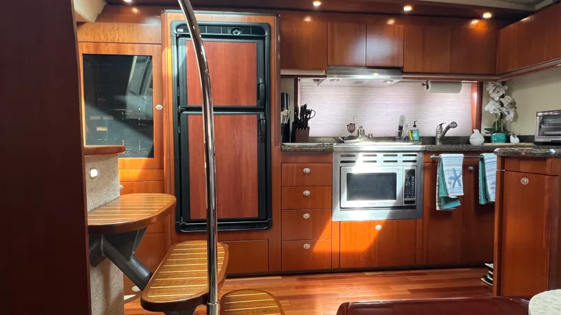 Slide: The Image of Sea Ray 48 Sundancer 2006 - 44