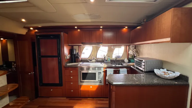 Slide: The Image of Sea Ray 48 Sundancer 2006 - 84
