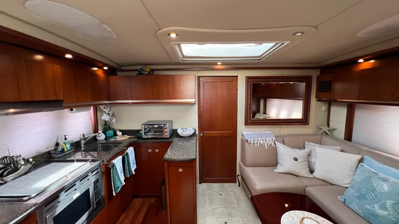 Slide: The Image of Sea Ray 48 Sundancer 2006 - 31