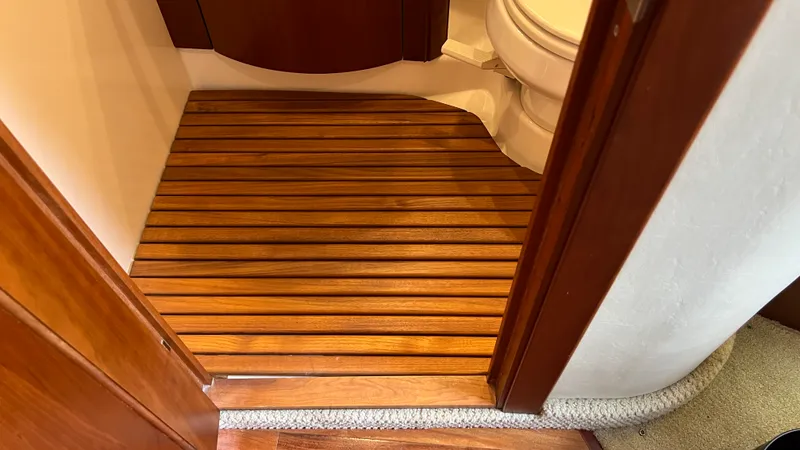 Slide: The Image of Sea Ray 48 Sundancer 2006 - 65