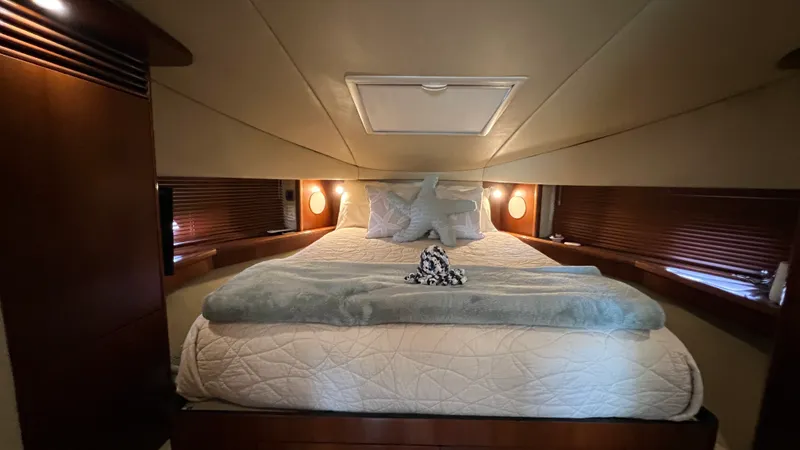 Slide: The Image of Sea Ray 48 Sundancer 2006 - 51