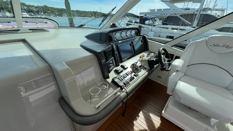 Slide: The Image of Sea Ray 48 Sundancer 2006 - 35
