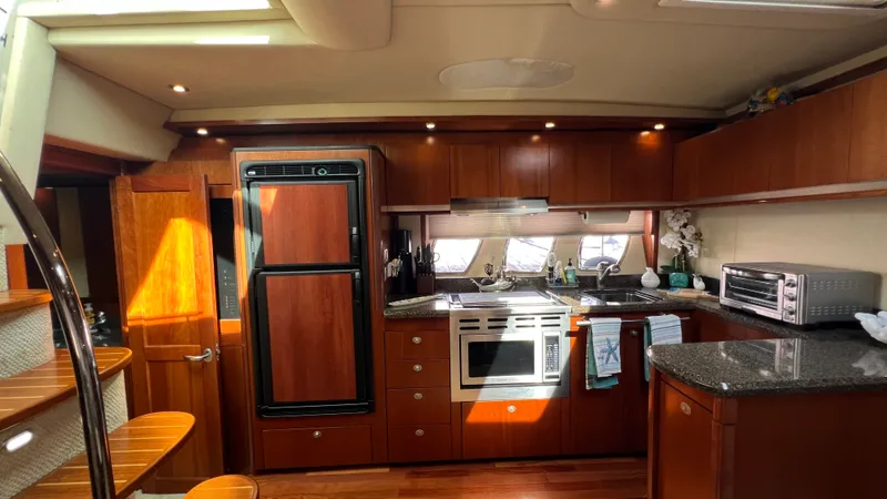 Slide: The Image of Sea Ray 48 Sundancer 2006 - 41